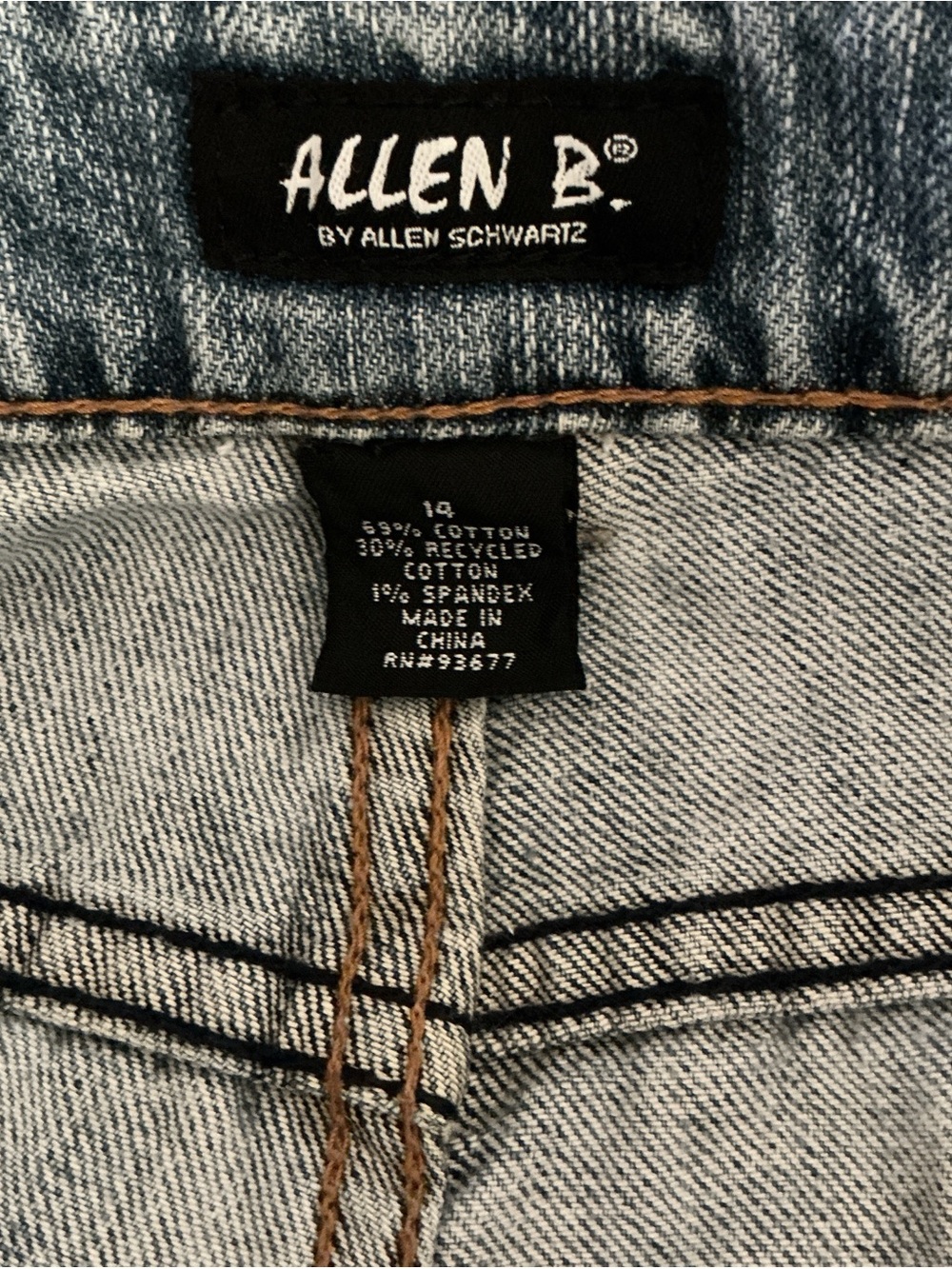 Allen B. By Allen Schwartz Light Blue Denim Jeans with Navy 'B' Patch - Picture 4 of 7